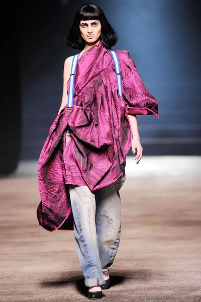 Look 37